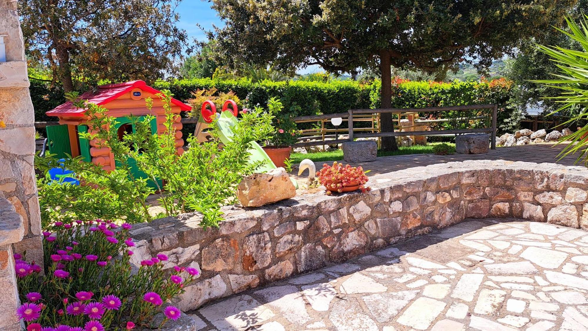 La Rosa Dei Trulli B&B Alberobello Eksteriør billede